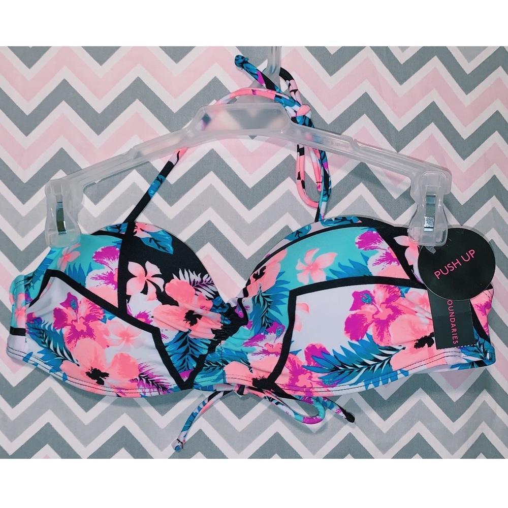 Junior’s No Boundaries Bikini Top!!